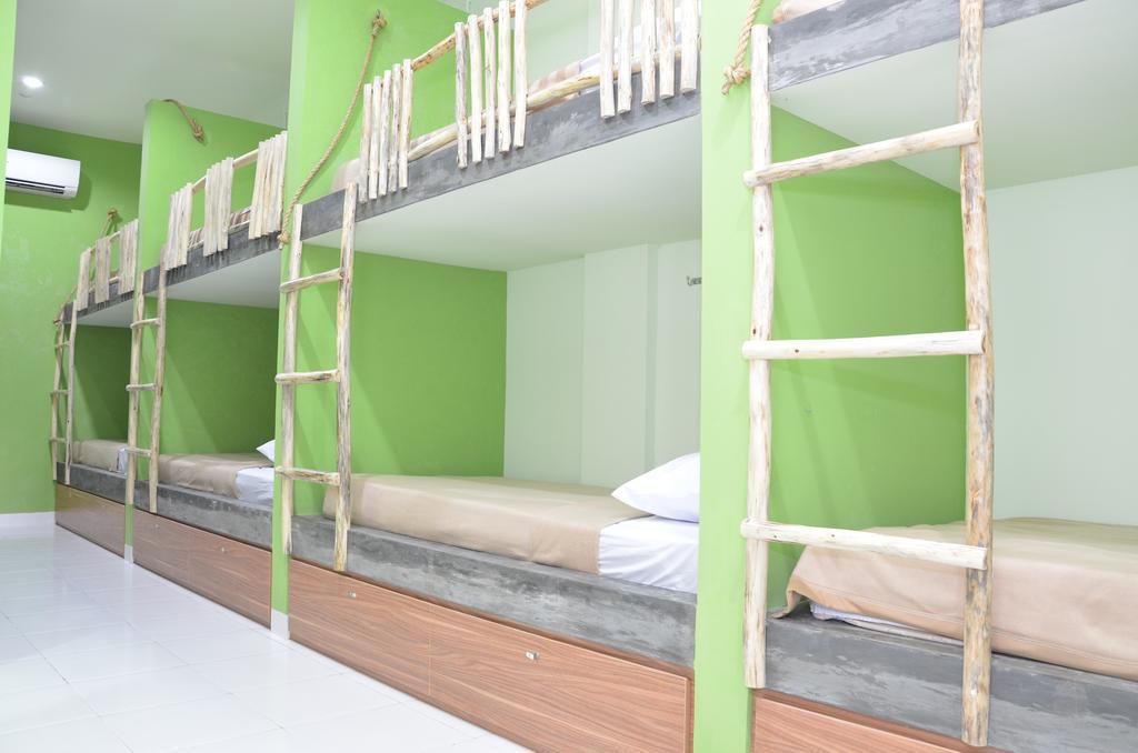 The Eco-Living Hostel Denpasar  Phòng bức ảnh