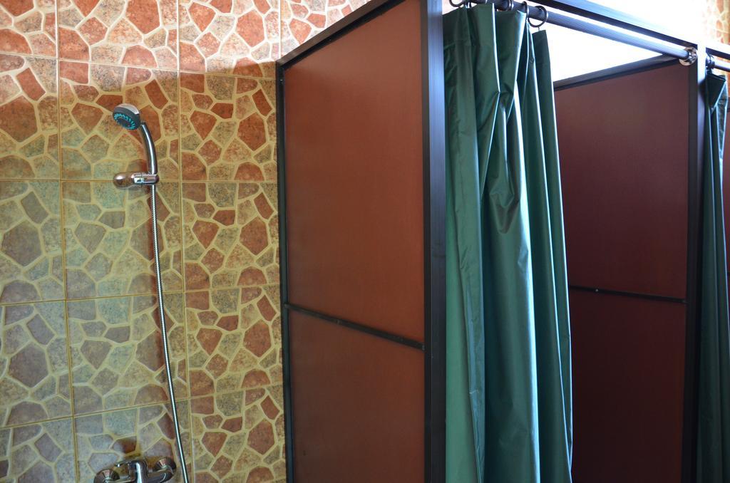 The Eco-Living Hostel Denpasar  Phòng bức ảnh