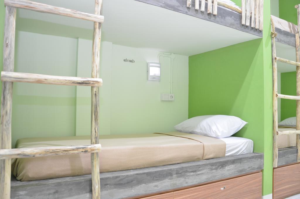The Eco-Living Hostel Denpasar  Phòng bức ảnh