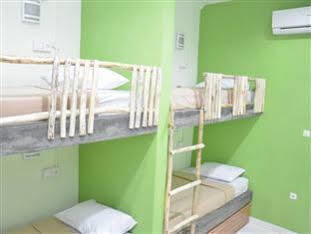 The Eco-Living Hostel Denpasar  Ngoại thất bức ảnh